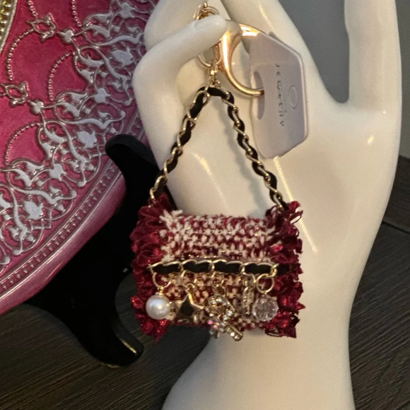 NWOT Mini Handbag Shape Charm Pendant Or Keychain Ring Red Rose - Picture 2 of 6